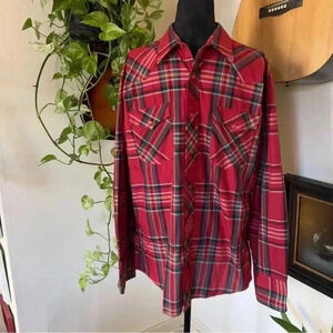Wrangler Vintage Long Sleeved Red Plaid Pearl Button Shirt - Large